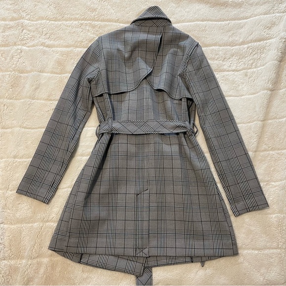NWOT Abercrombie plaid trench coat with detachable tie belt - Picture 6 of 6